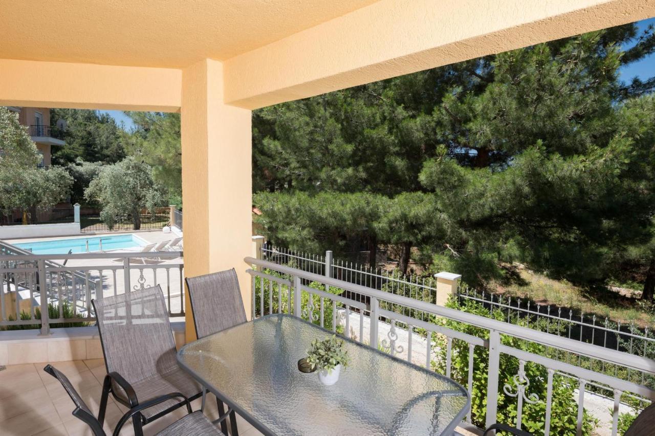 Louloudis Pool Villa Skala Rachoni  ภายนอก รูปภาพ